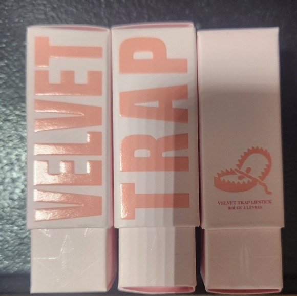 JSC Velvet Trap Lipstick - Picture 4 of 4